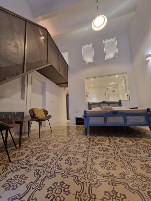 No 60, 2Nd Floor, Centrally Located, Fully Equipped Studio Apt Флориана Экстерьер фото