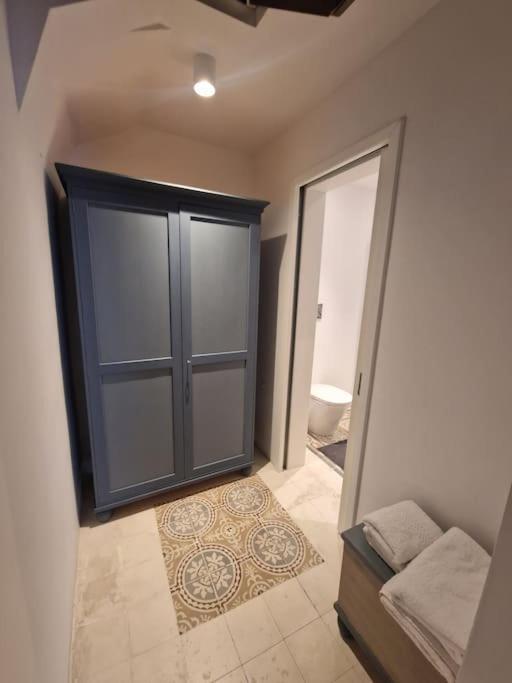 No 60, 2Nd Floor, Centrally Located, Fully Equipped Studio Apt Флориана Экстерьер фото